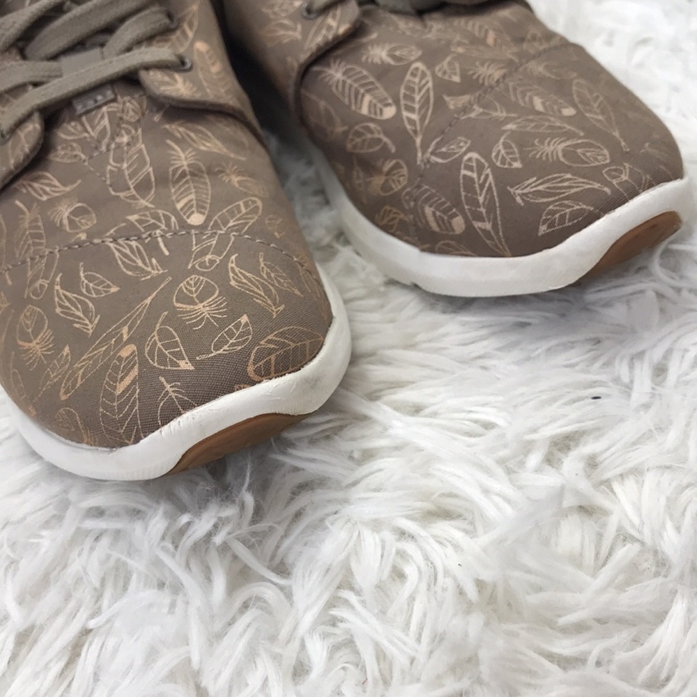 Toms Golden Feather Sneakers - Picture 4 of 9